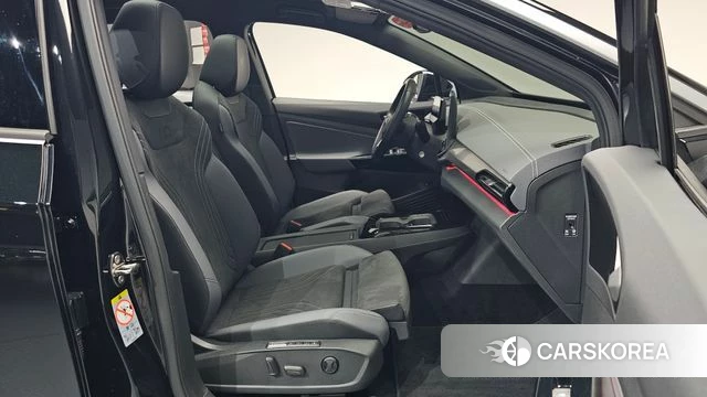 Volkswagen ID.5 2025 Черный из Кореи, фото 2