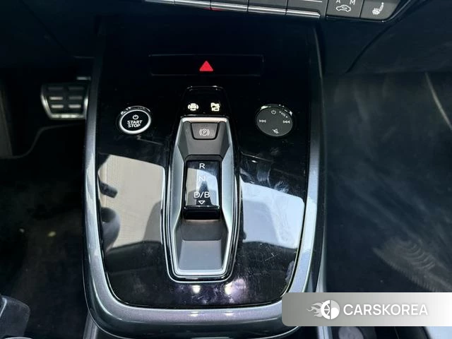 Audi Q4 2025 Синий из Китая, фото 2