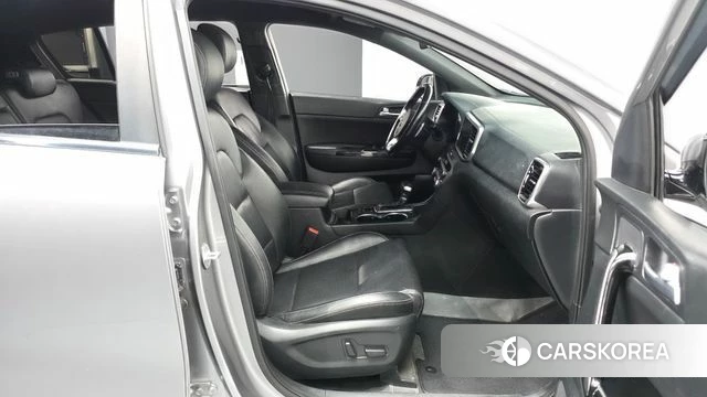 Kia Sportage The Bold 2018 Серебристо-серый из Кореи, фото 2