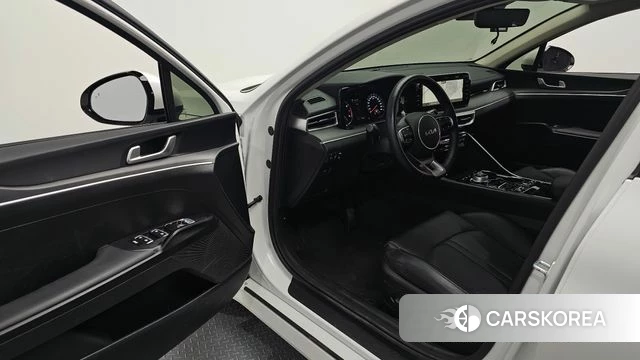 Kia K5 3rd generation 2023 Белый из Кореи, фото 2