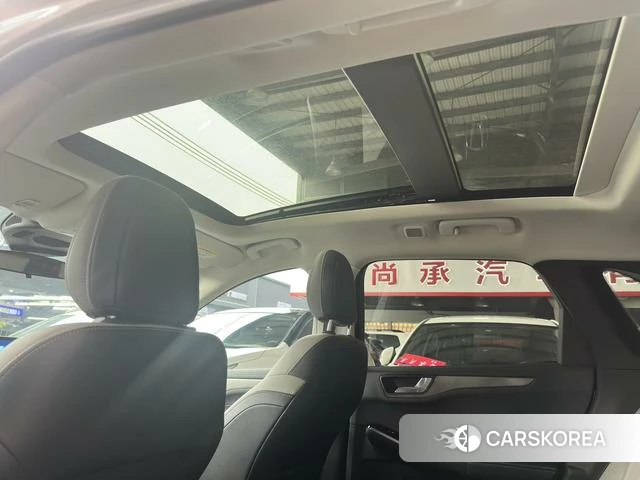 Ford Escape 2022 Белый из Китая, фото 2