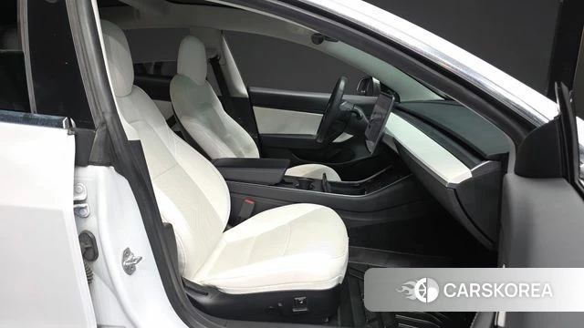 Tesla Model 3 2020 Белый из Кореи, фото 2