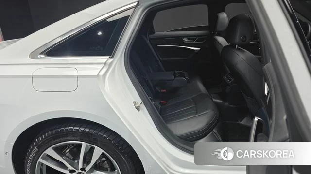 Audi A6 (C8) 2022 Белый из Кореи, фото 2