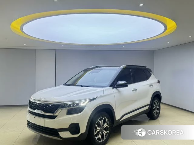 Kia KX3 2022 Белый из Китая, фото 2