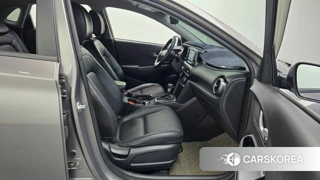 Hyundai Kona 2018 Серебристо-серый из Кореи, фото 2