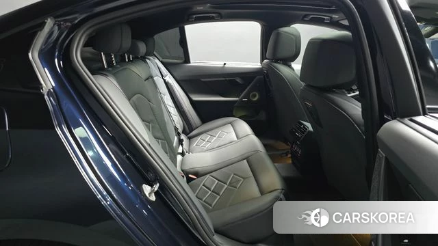 BMW i5 (G60) 2023 Черный из Кореи, фото 2