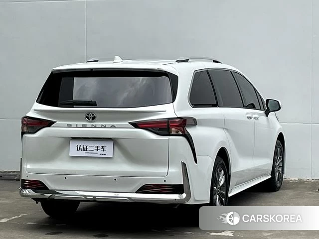 Toyota Sienna 2026 Белый из Китая, фото 2