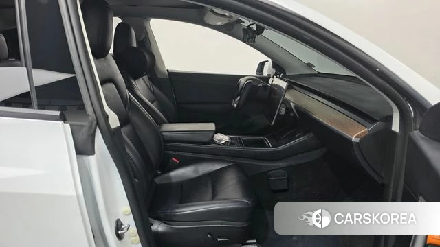 Tesla Model Y 2022 Белый из Кореи, фото 2