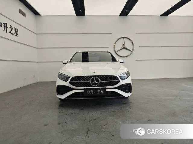 Mercedes-Benz A-Class 2024 Белый из Китая, фото 2
