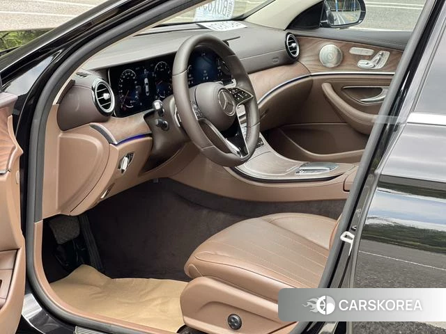 Mercedes-Benz E-Class 2021 Черный из Китая, фото 2