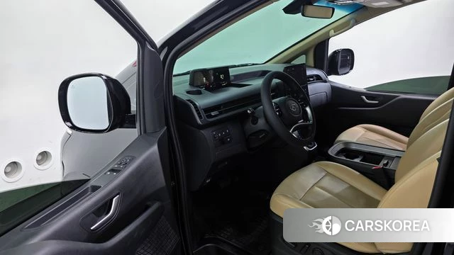 Hyundai Staria 2022 Черный из Кореи, фото 2