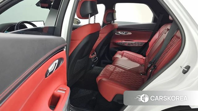 Genesis GV70 2022 Белый из Кореи, фото 2