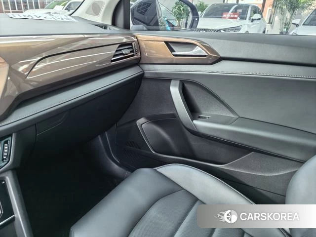 Volkswagen Tharu 2022 Темно-серый из Китая, фото 2
