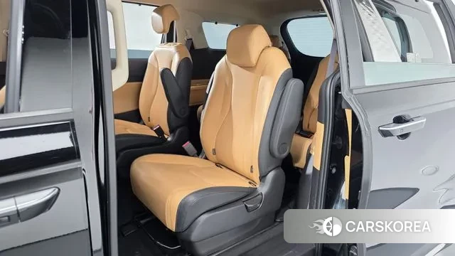 Kia Carnival 4th generation 2023 Черный из Кореи, фото 2