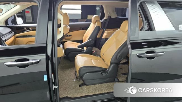 Kia Carnival 4th generation 2022 Черный из Кореи, фото 2