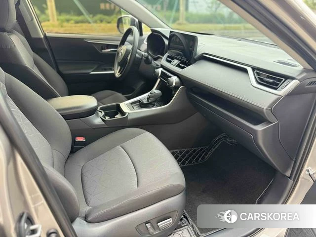 Toyota RAV4 2024 Серебристо-серый из Китая, фото 2