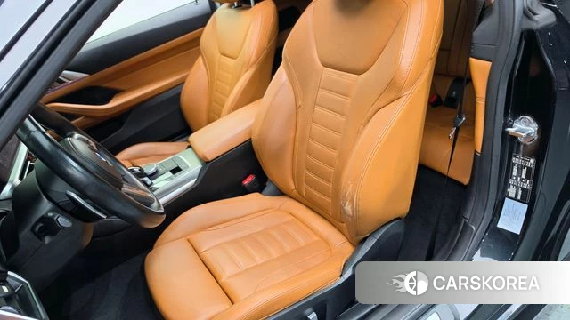 BMW 4 Series (G22) 2021 Черный из Кореи, фото 2