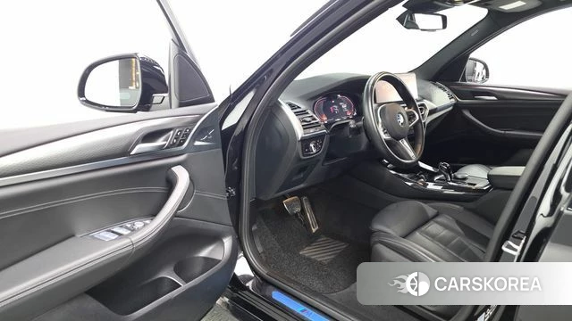 BMW X3 (G01) 2023 Черный из Кореи, фото 2