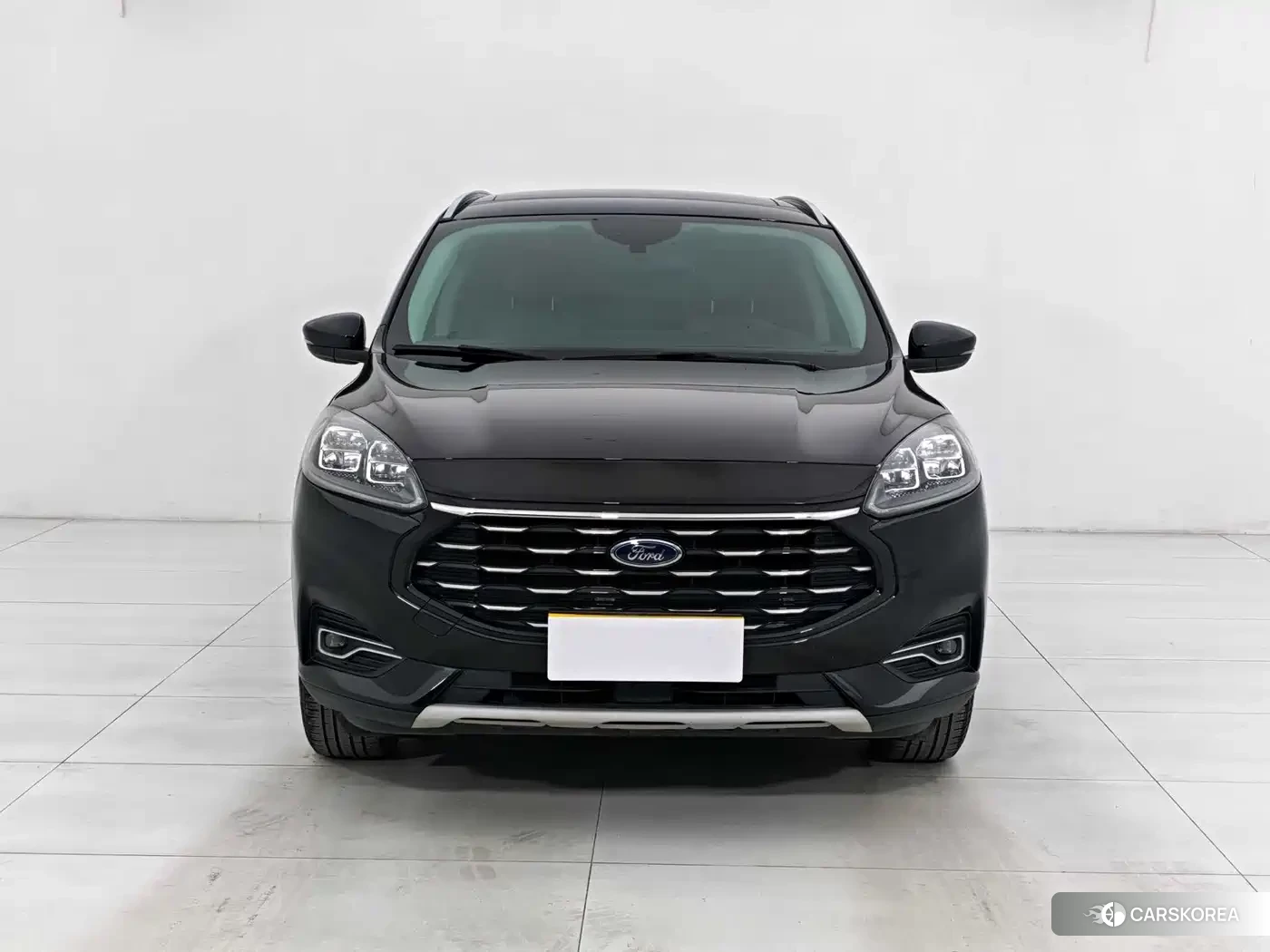 Ford Escape 2023 Черный из Китая, фото 2
