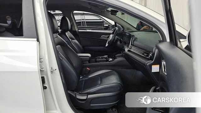 Kia Sportage 5th Generation Hybrid 2022 Белый из Кореи, фото 2