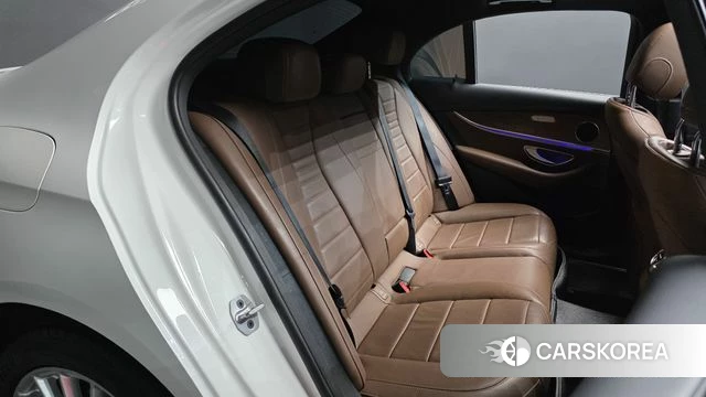 Mercedes-Benz E-Class W213 2022 Белый из Кореи, фото 2