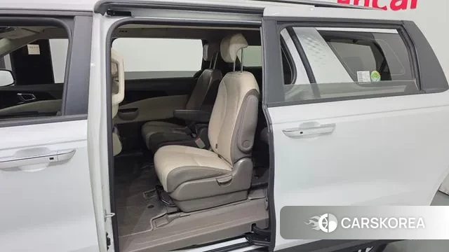 Kia Carnival 4th generation 2023 Белый из Кореи, фото 2