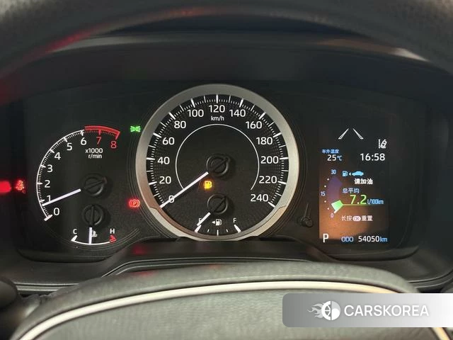Toyota Levin 2021 Белый из Китая, фото 2