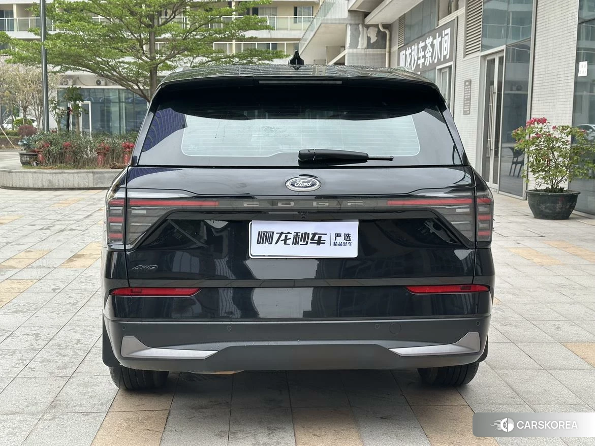 Ford Edge 2023 Черный из Китая, фото 2