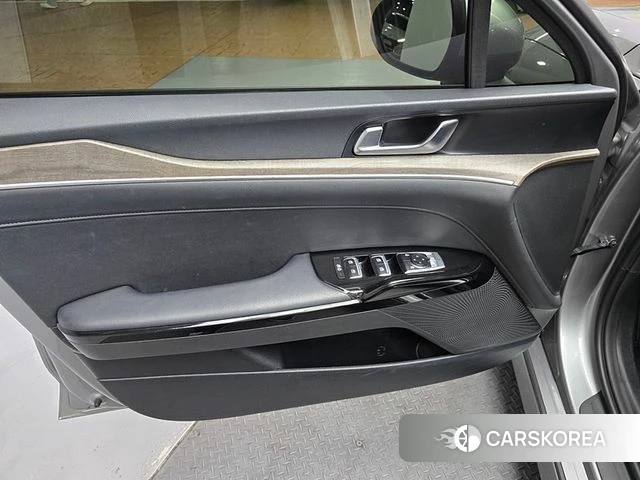 Kia K5 3rd generation 2021 Серый из Кореи, фото 2