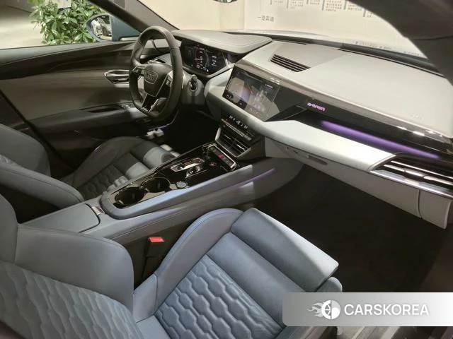 Audi e-tron 2024 Другой из Китая, фото 2