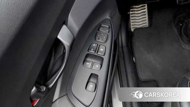 Hyundai Veloster (JS) 2021 Черный из Кореи, фото 2