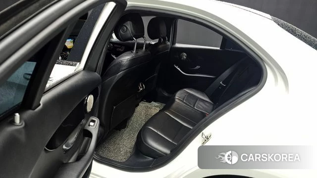 Mercedes-Benz C-Class W205 2019 Белый из Кореи, фото 2