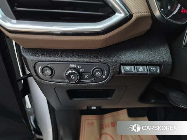 Chevrolet (GM Daewoo) Trailblazer 2021 Белый из Кореи, фото 2