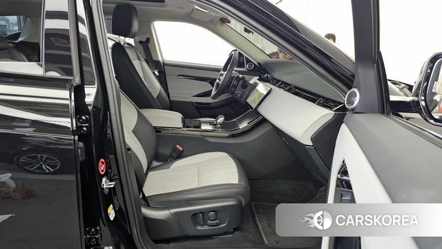 Land Rover Range Rover Evoque 2nd Generation 2025 Черный из Кореи, фото 2