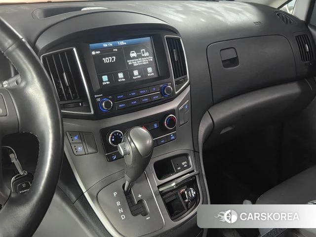 Hyundai The New Grand Starex 2019 Серый из Кореи, фото 2