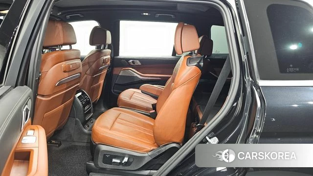 BMW X7 (G07) 2023 Черный из Кореи, фото 2