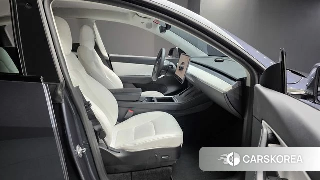 Tesla Model Y 2022 Серый из Кореи, фото 2