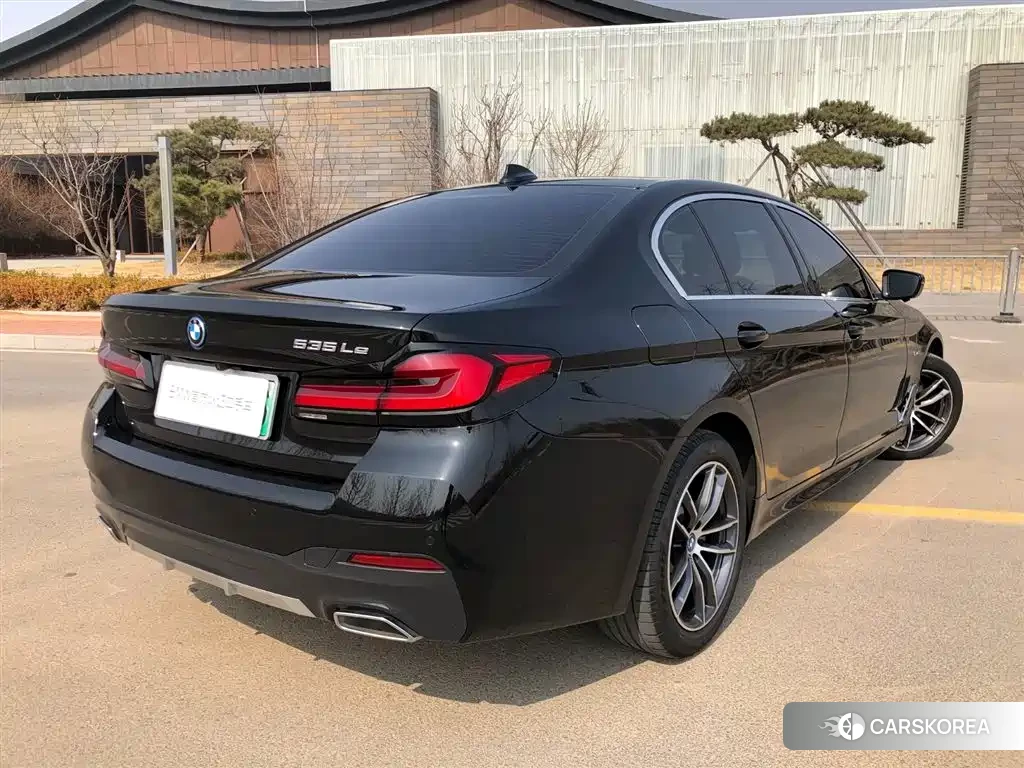 BMW 5 series 2024 Черный из Китая, фото 2