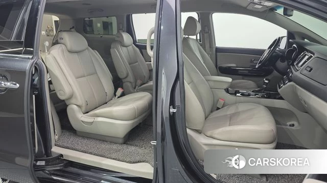Kia The New Carnival 2019 Серый из Кореи, фото 2