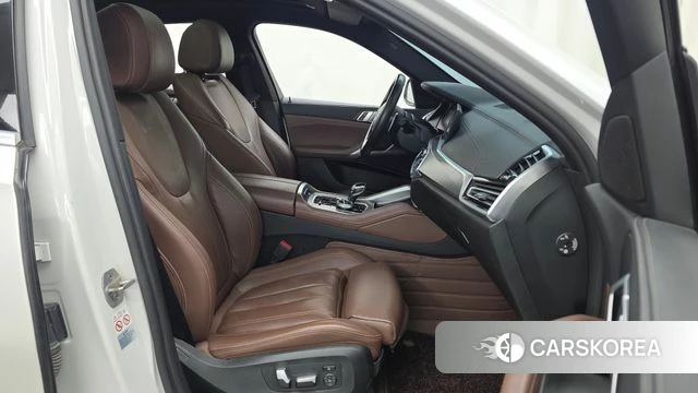 BMW X6 (G06) 2022 Белый из Кореи, фото 2