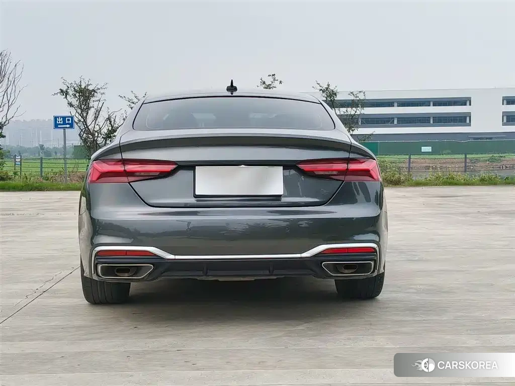 Audi A5 2021 Silver/gray из Китая, фото 2