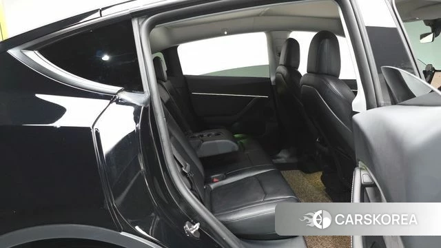 Tesla Model Y 2022 Черный из Кореи, фото 2