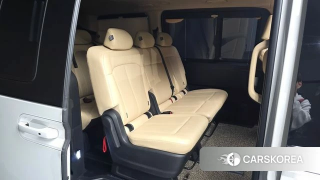 Hyundai Staria 2021 Белый из Кореи, фото 2