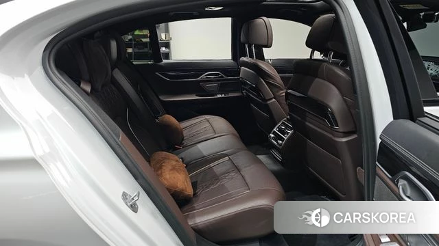 BMW 7 Series (G11) 2018 Белый из Кореи, фото 2