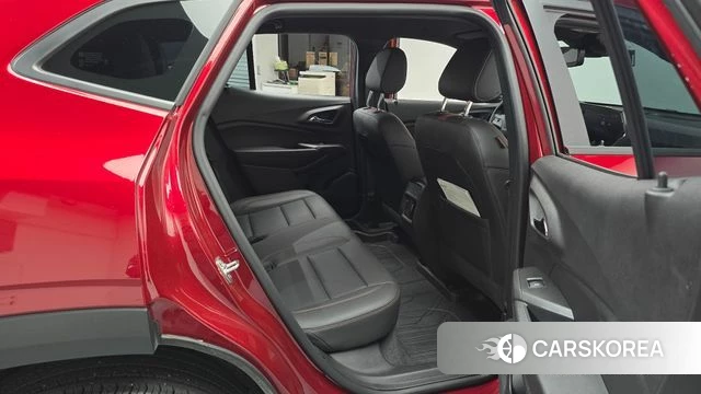 Chevrolet (GM Daewoo) Trax Crossover 2025 Красный из Кореи, фото 2