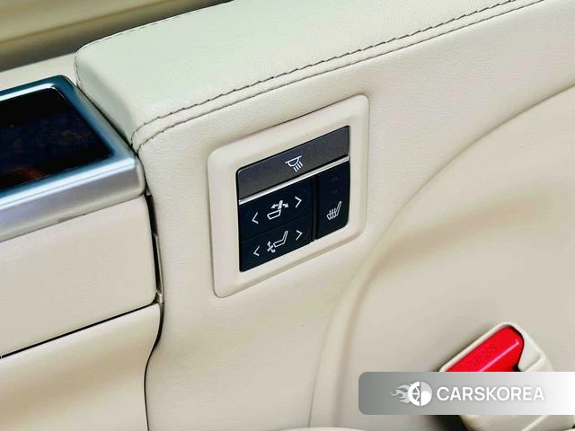 Toyota Alphard 2021 Черный из Китая, фото 2