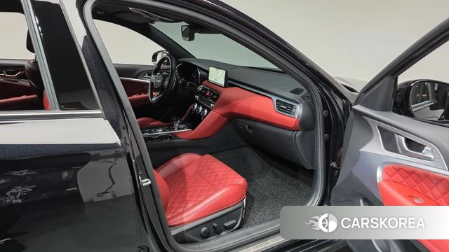 Genesis The New G70 Shooting Brake 2022 Черный из Кореи, фото 2