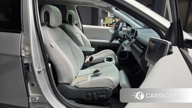 Hyundai Ionic 5 2021 Серебристо-серый из Кореи, фото 2