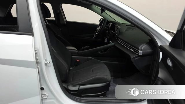 Hyundai Avante (CN7) 2021 Белый из Кореи, фото 2