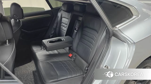 Volkswagen Arteon 2019 Серебристо-серый из Кореи, фото 2